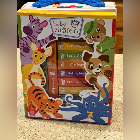 Baby Einstein 12 Board Books by PI LTD. Children's Features colors,music,animals - Picture 12 of 15